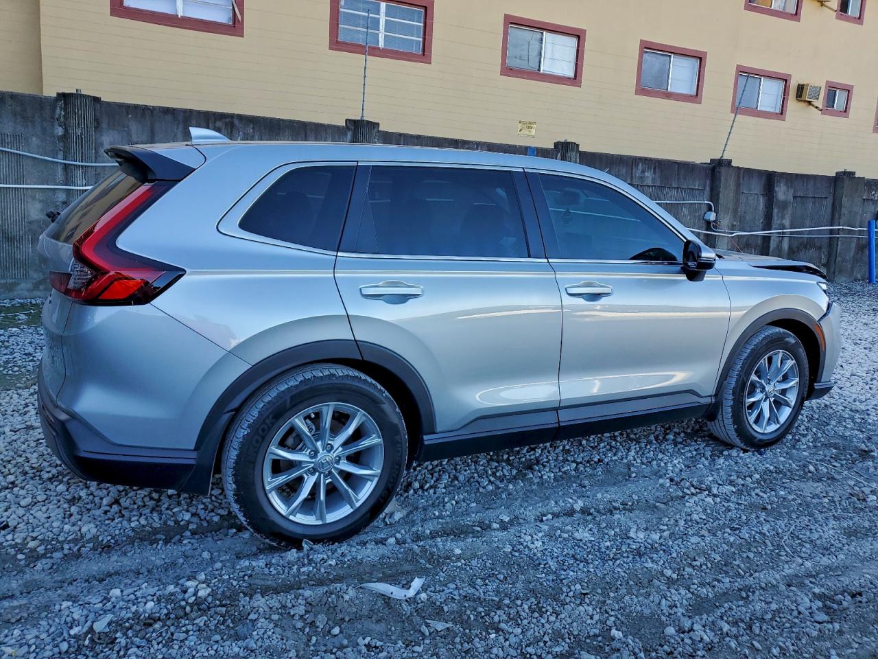 2025 HONDA CR-V EXL photo 3