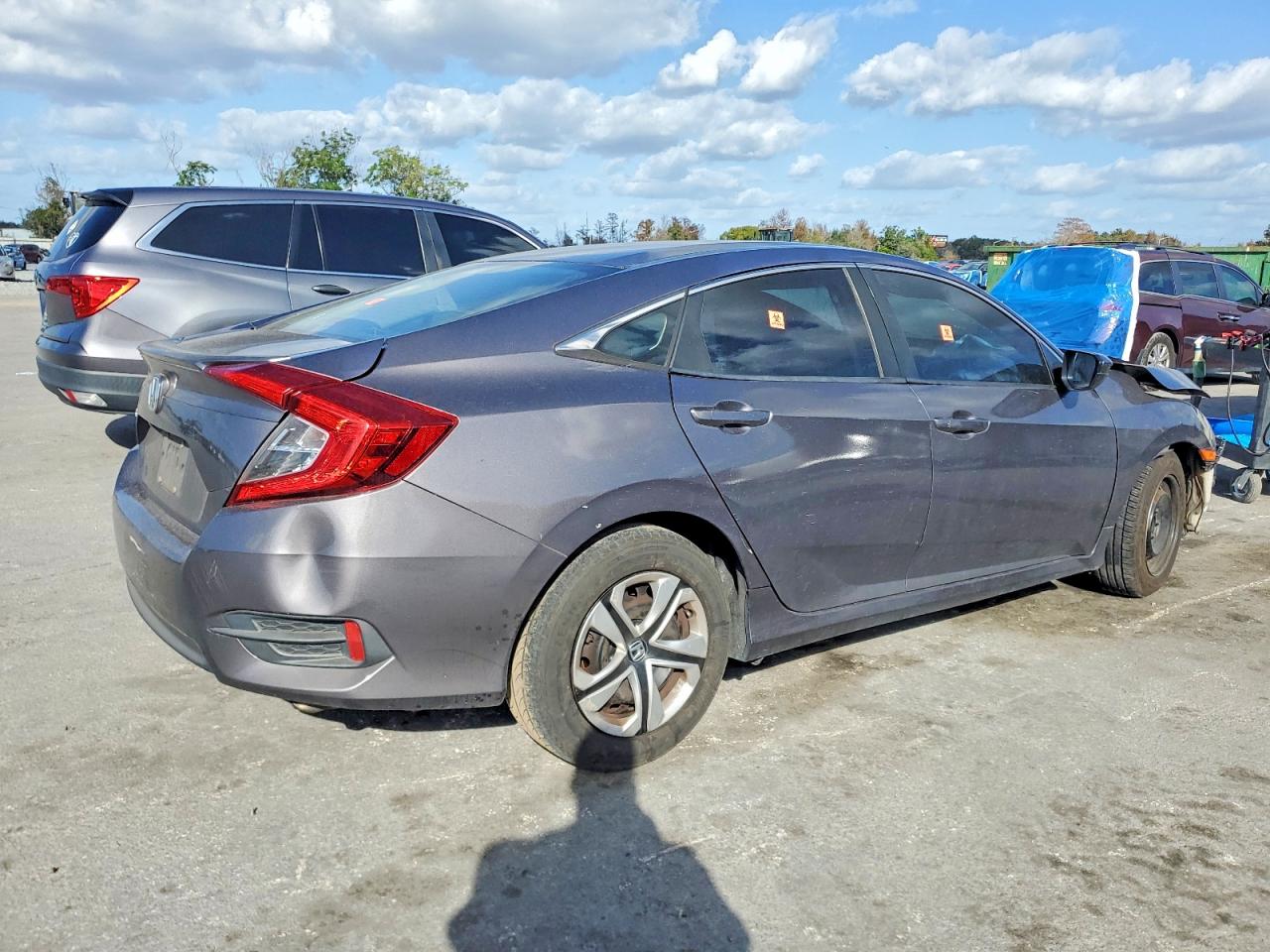 2017 HONDA CIVIC LX photo 3