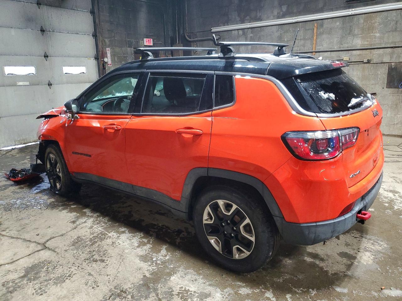 2017 JEEP COMPASS TRAILHAWK photo 3