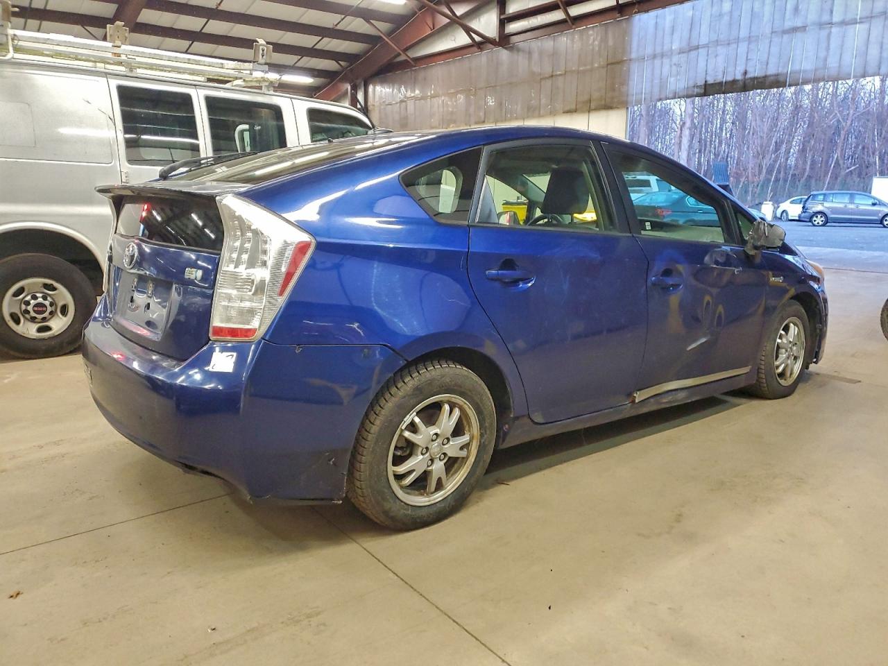 2010 TOYOTA PRIUS photo 3