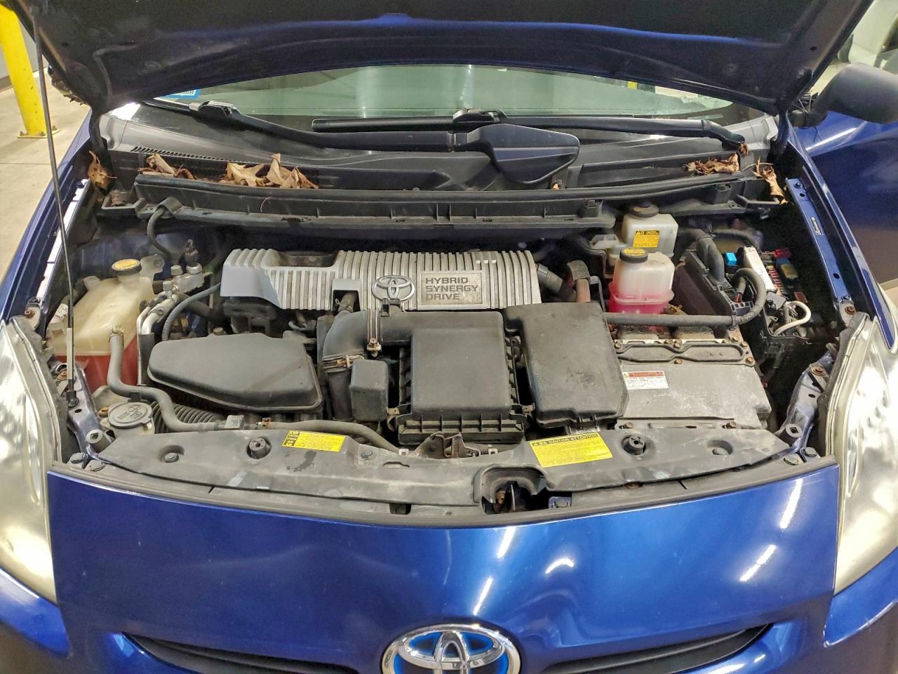 2010 TOYOTA PRIUS photo 11