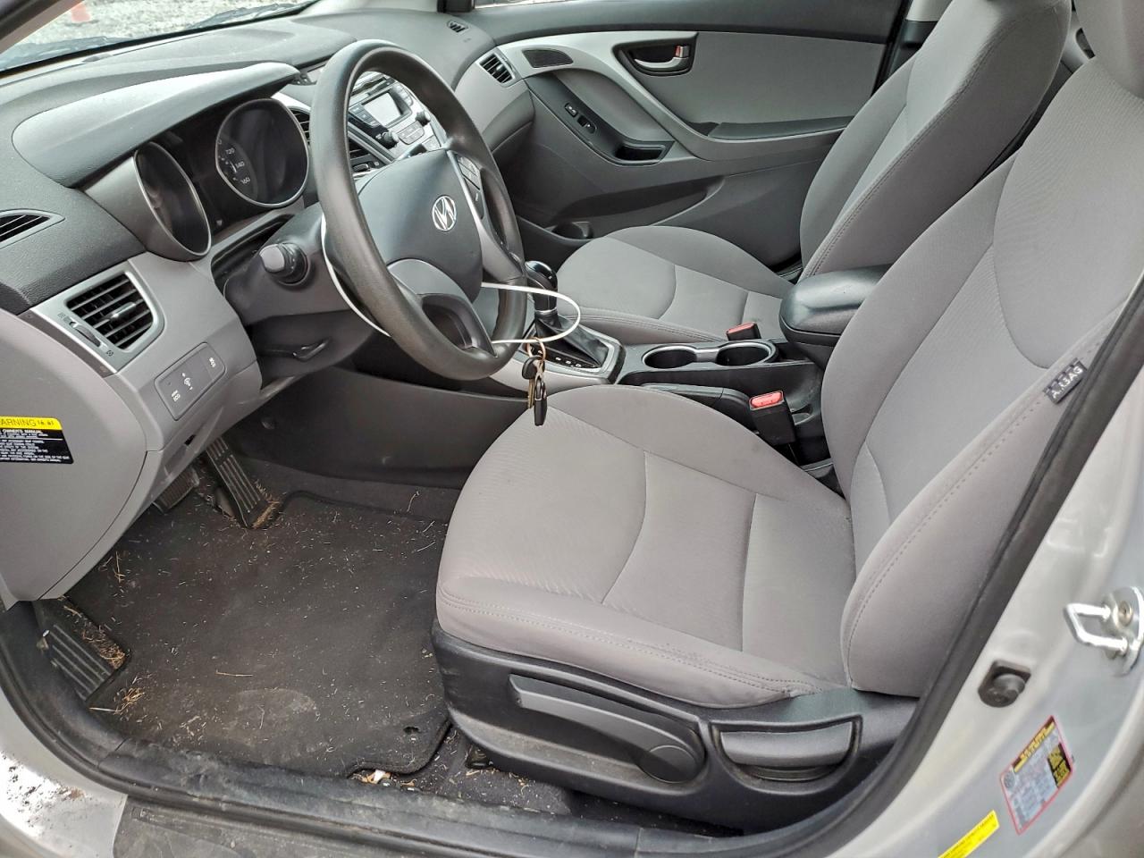 2016 HYUNDAI ELANTRA SE photo 7