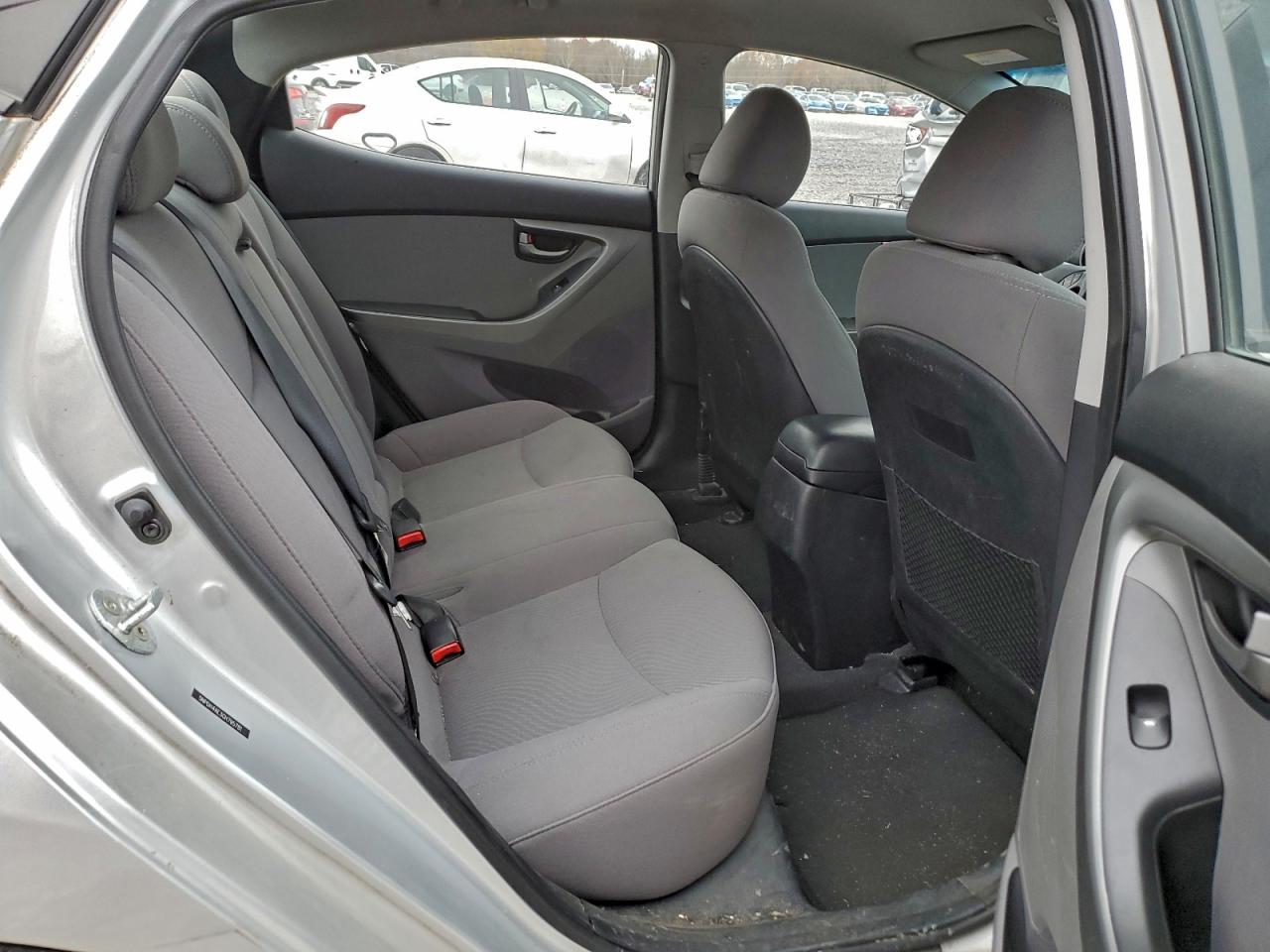 2016 HYUNDAI ELANTRA SE photo 10