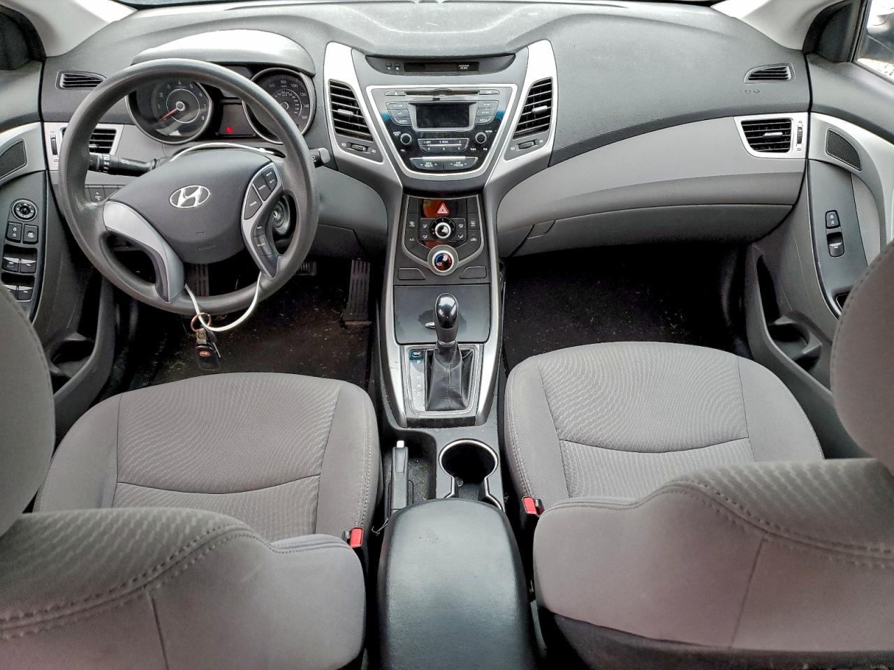 2016 HYUNDAI ELANTRA SE photo 8