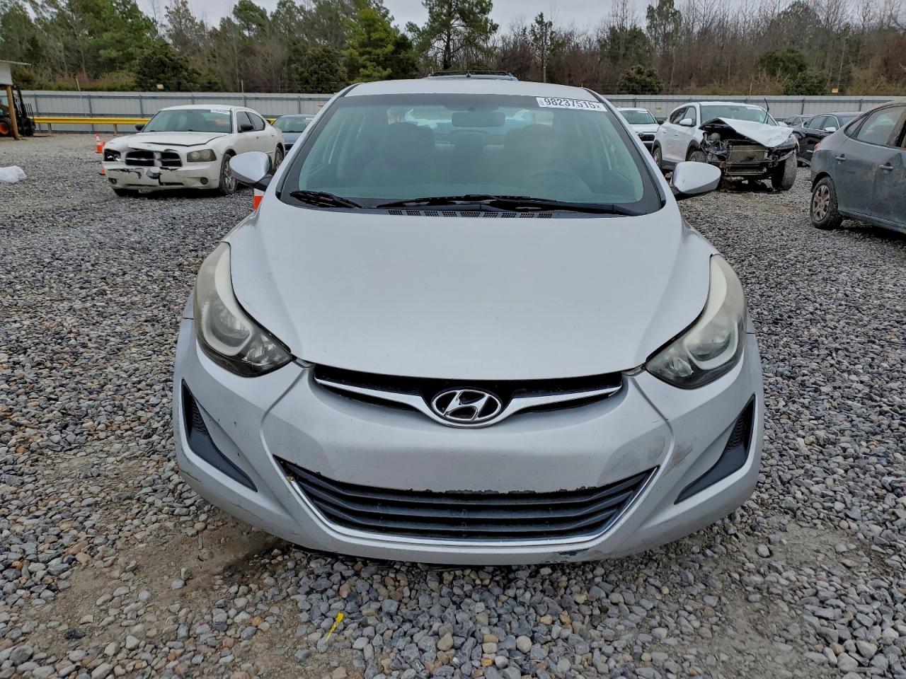 2016 HYUNDAI ELANTRA SE photo 5