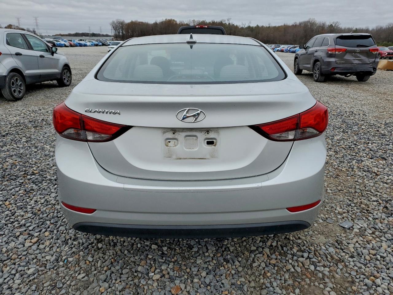 2016 HYUNDAI ELANTRA SE photo 6