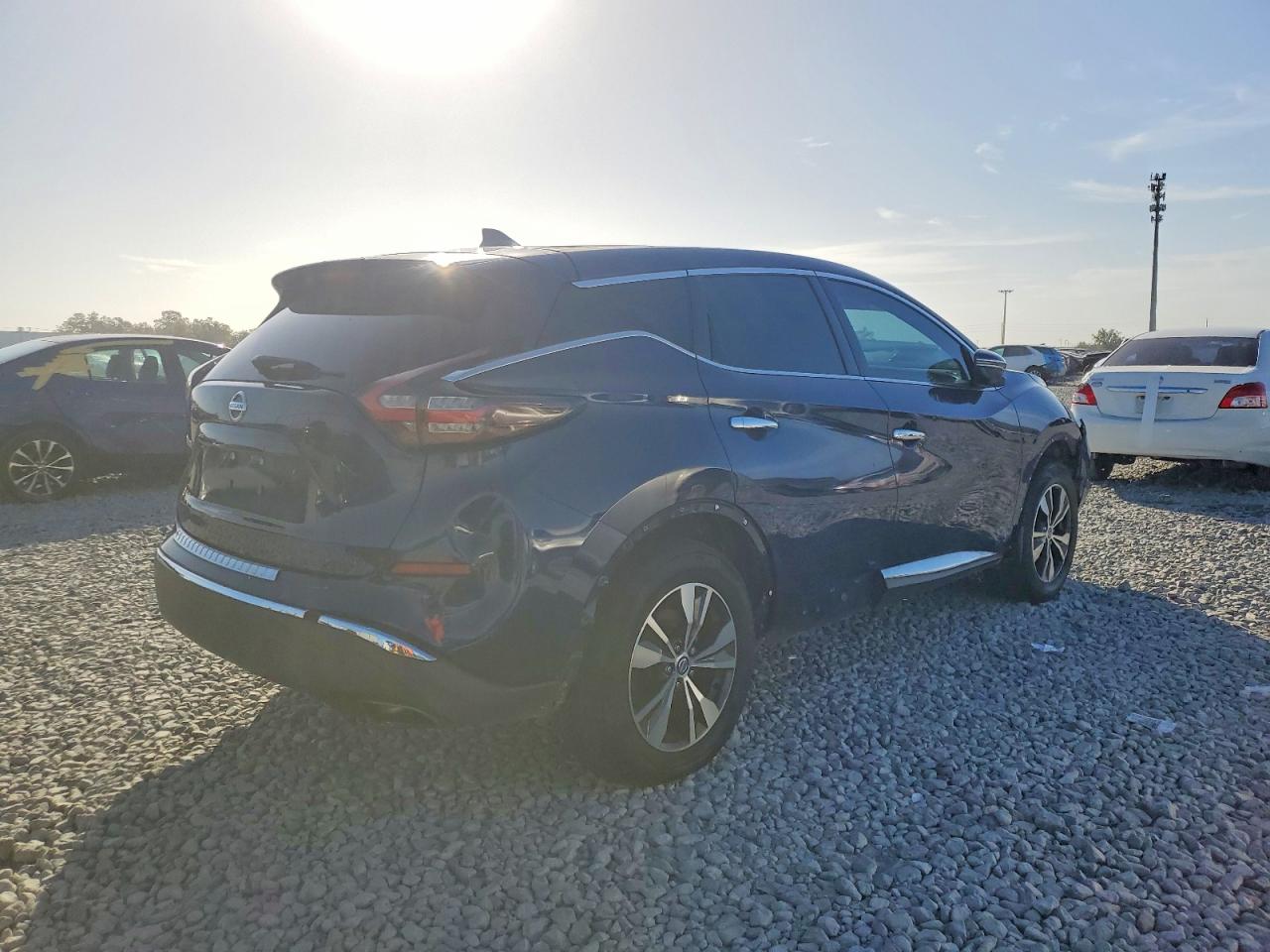2020 NISSAN MURANO S photo 3