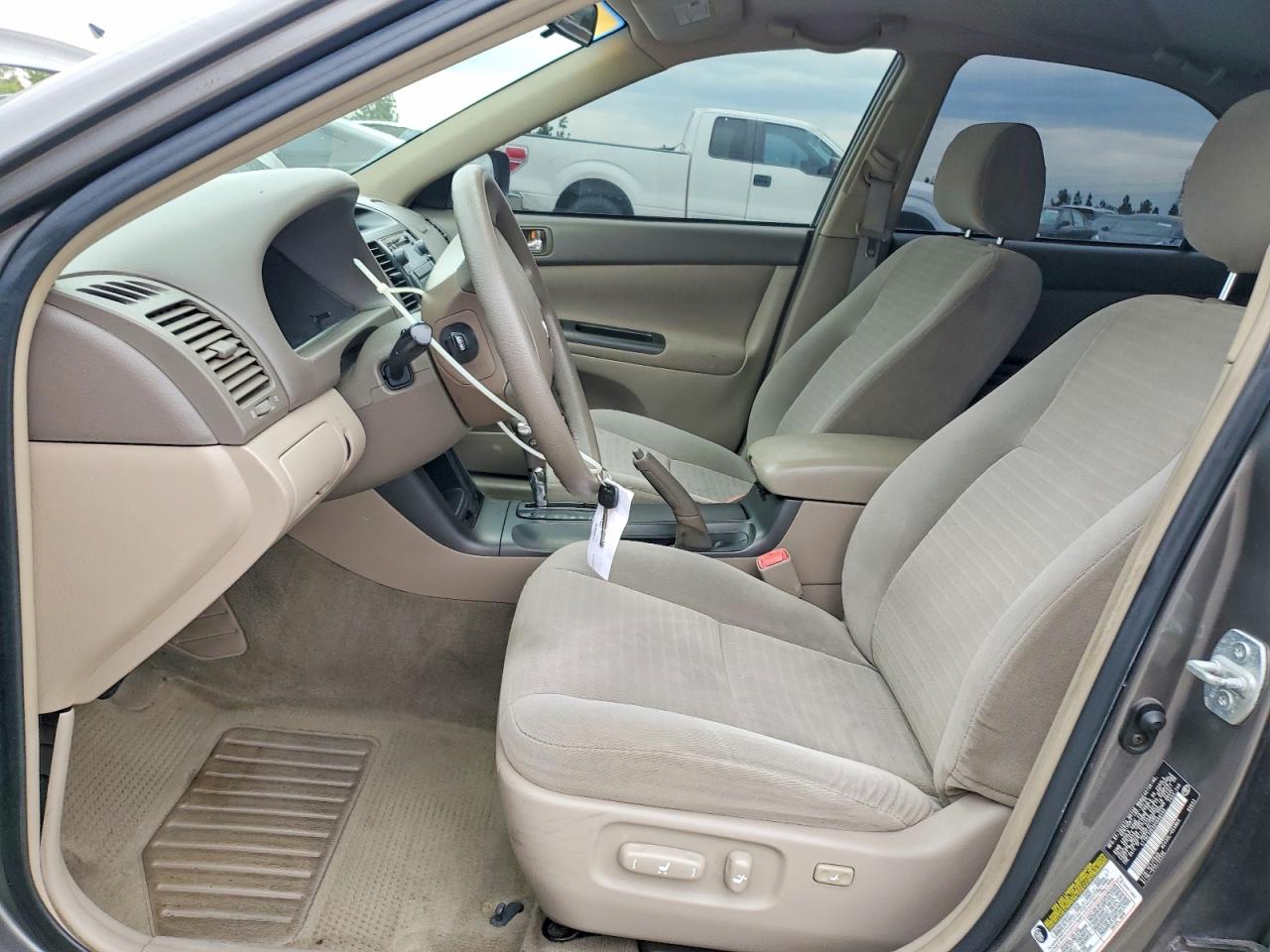 2006 TOYOTA CAMRY LE photo 13