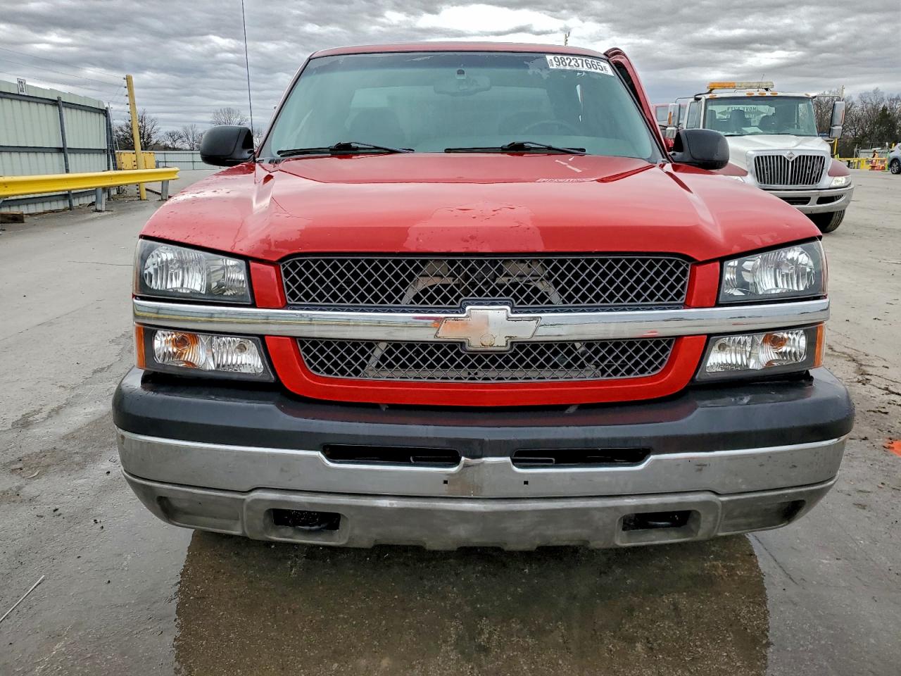 2004 CHEVROLET SILVERADO C1500 photo 5