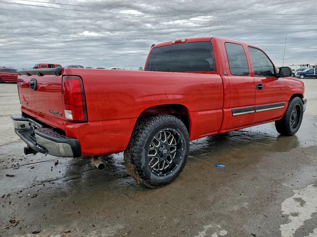 2004 CHEVROLET SILVERADO C1500 photo 3
