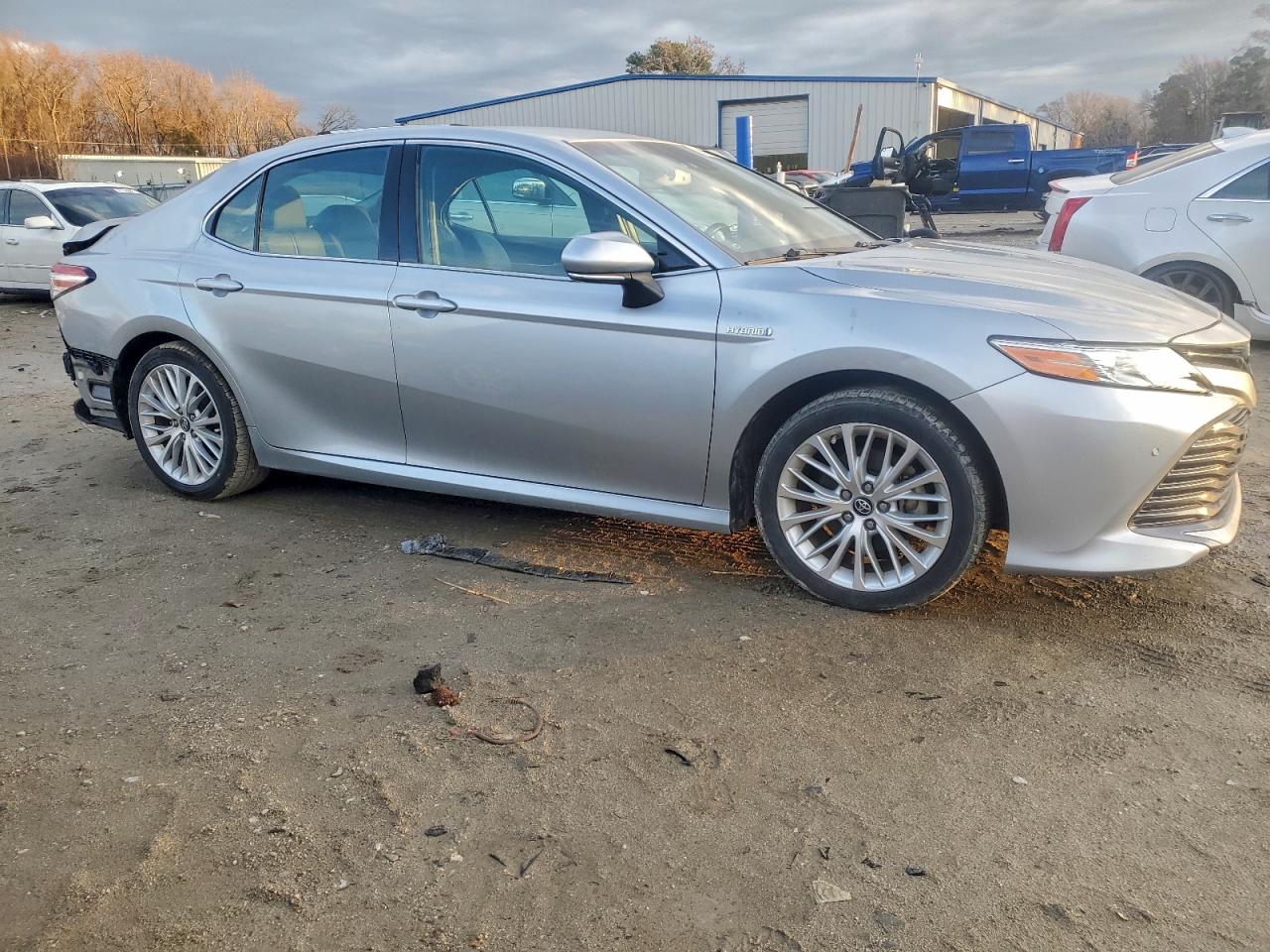 2018 TOYOTA CAMRY HYBRID photo 7