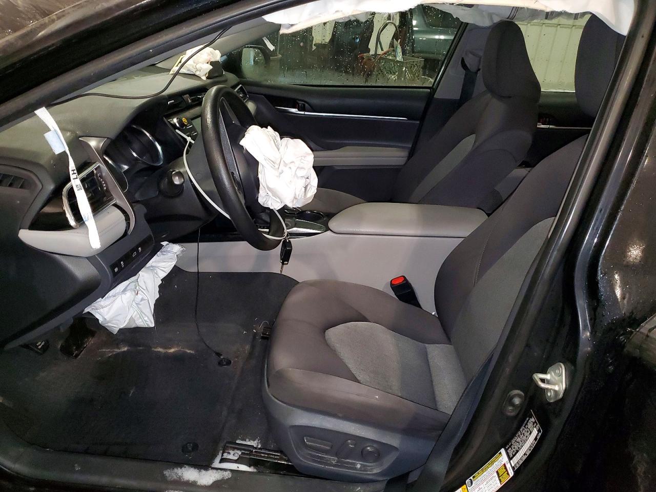 2018 TOYOTA CAMRY L photo 7