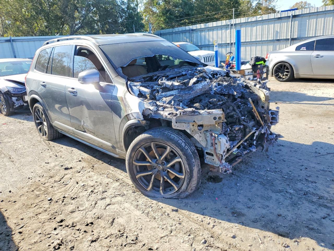 2017 VOLVO XC90 T6 photo 4