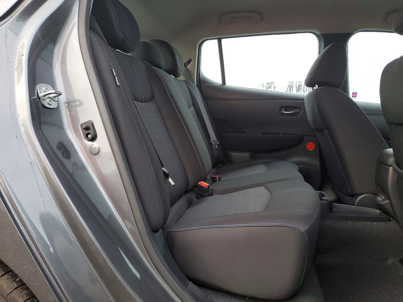 2025 NISSAN LEAF SV PLUS photo 11