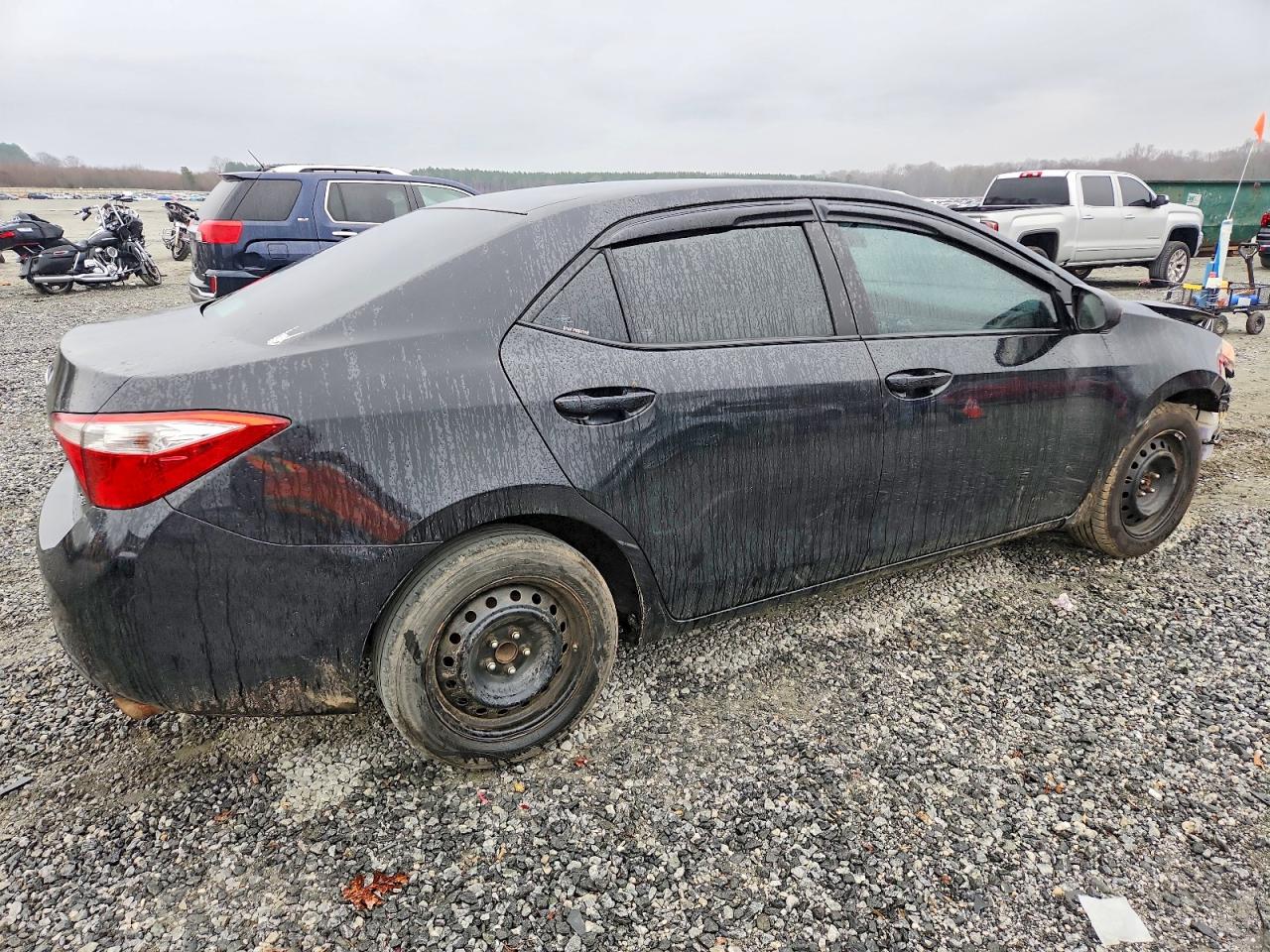 2014 TOYOTA COROLLA L photo 3