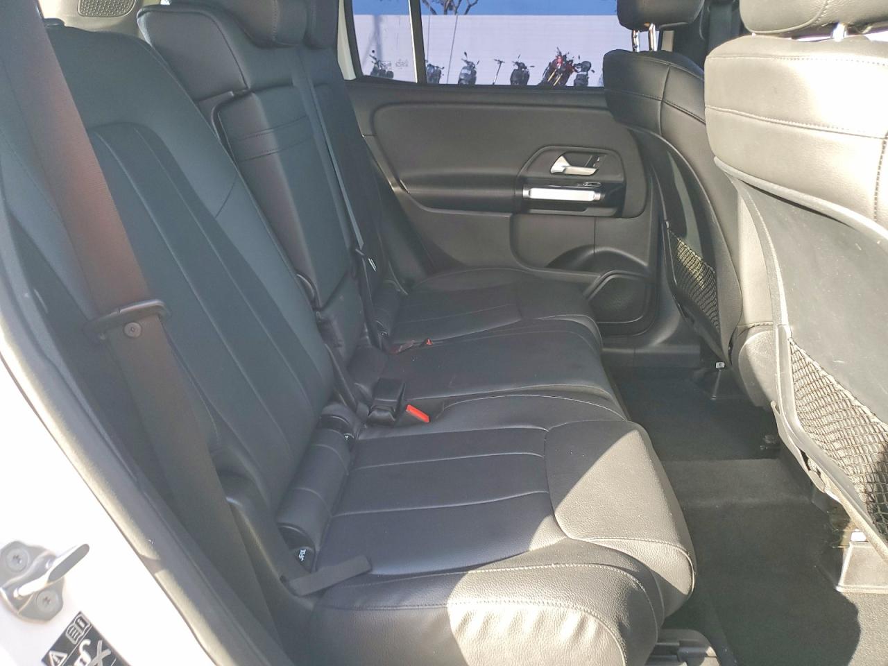 2020 MERCEDES-BENZ GLB 250 photo 11