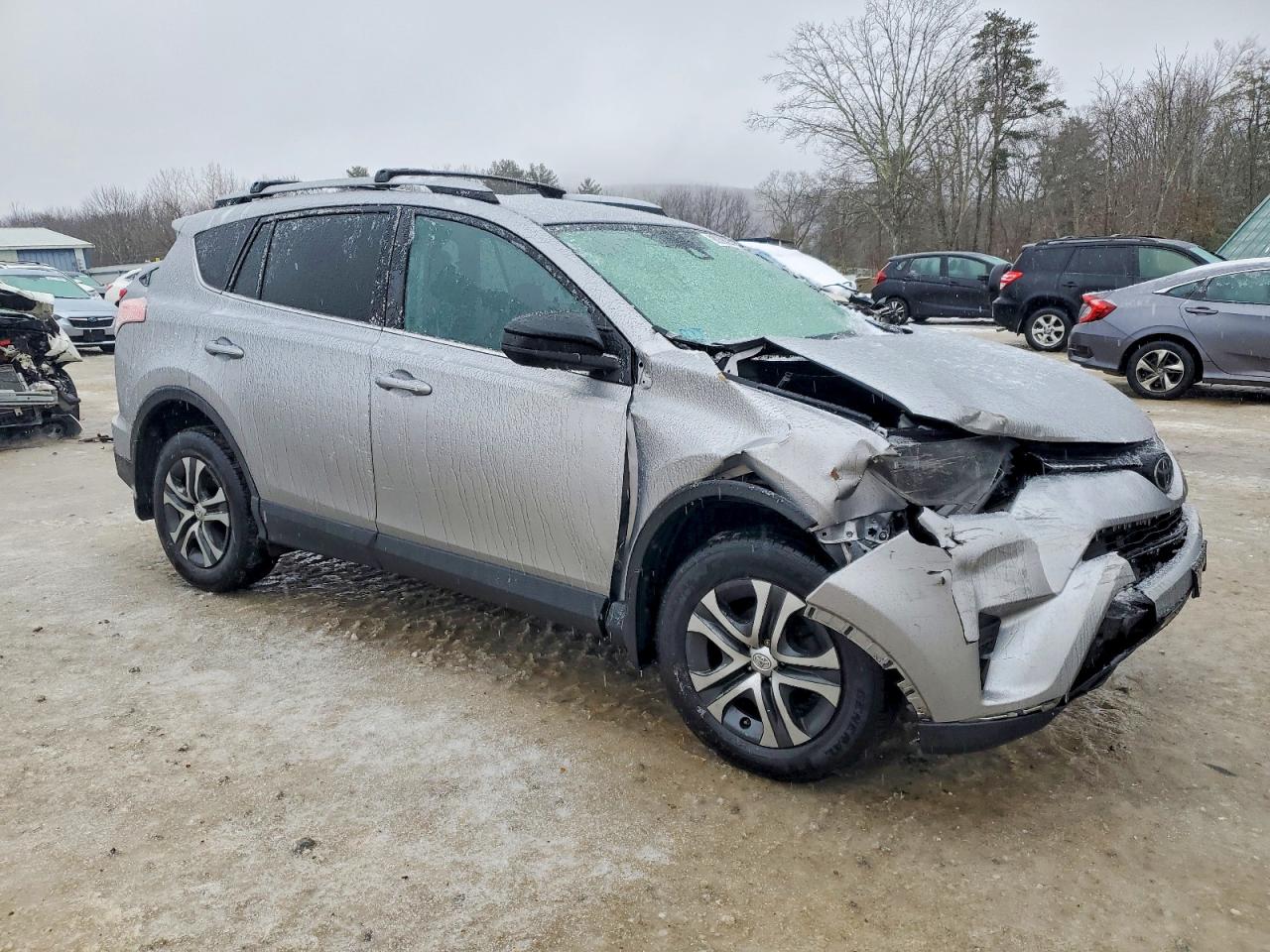 2017 TOYOTA RAV4 LE photo 4