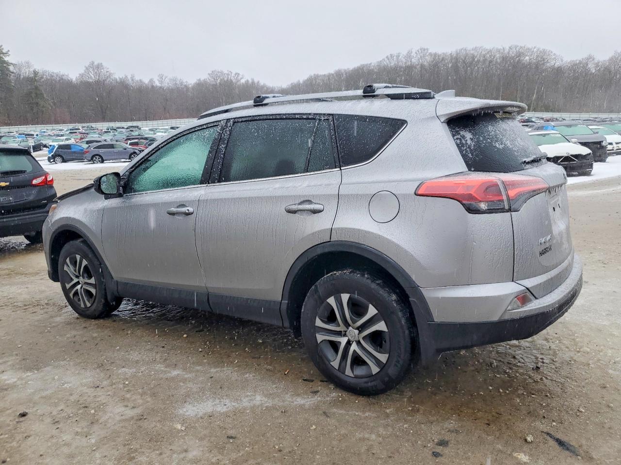 2017 TOYOTA RAV4 LE photo 2