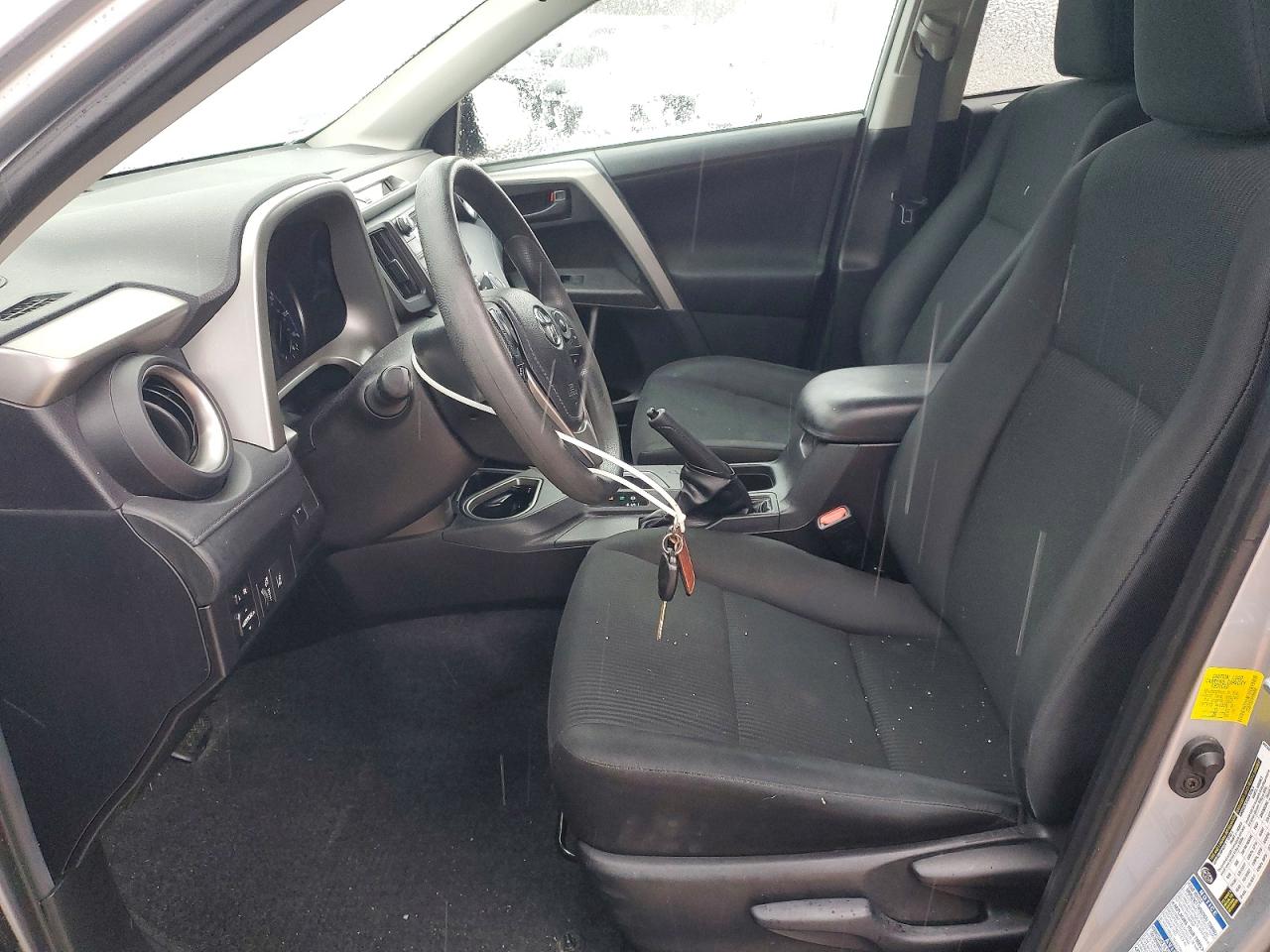 2017 TOYOTA RAV4 LE photo 7