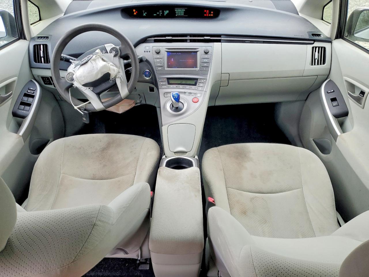 2013 TOYOTA PRIUS photo 8