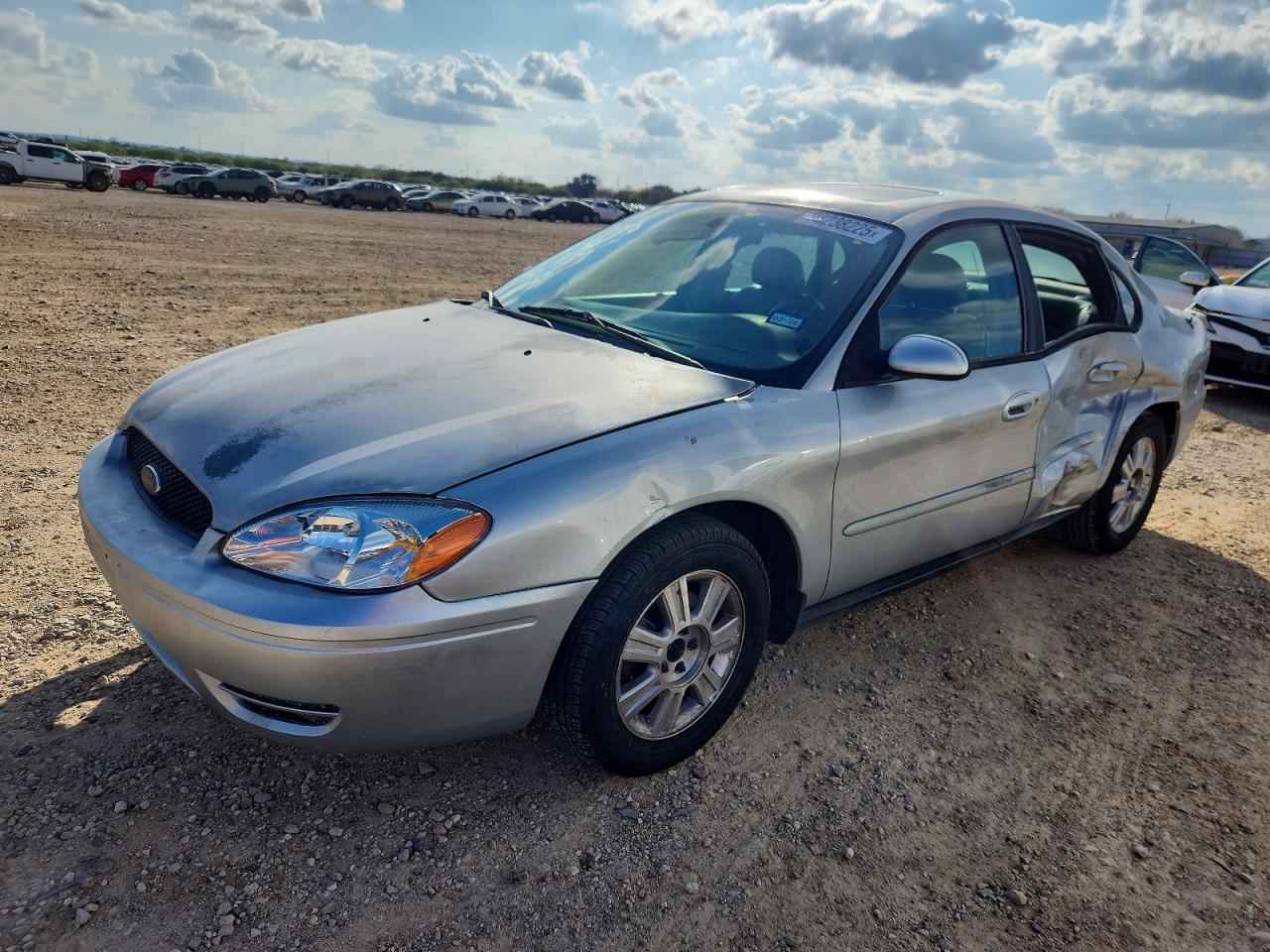 2005 FORD TAURUS