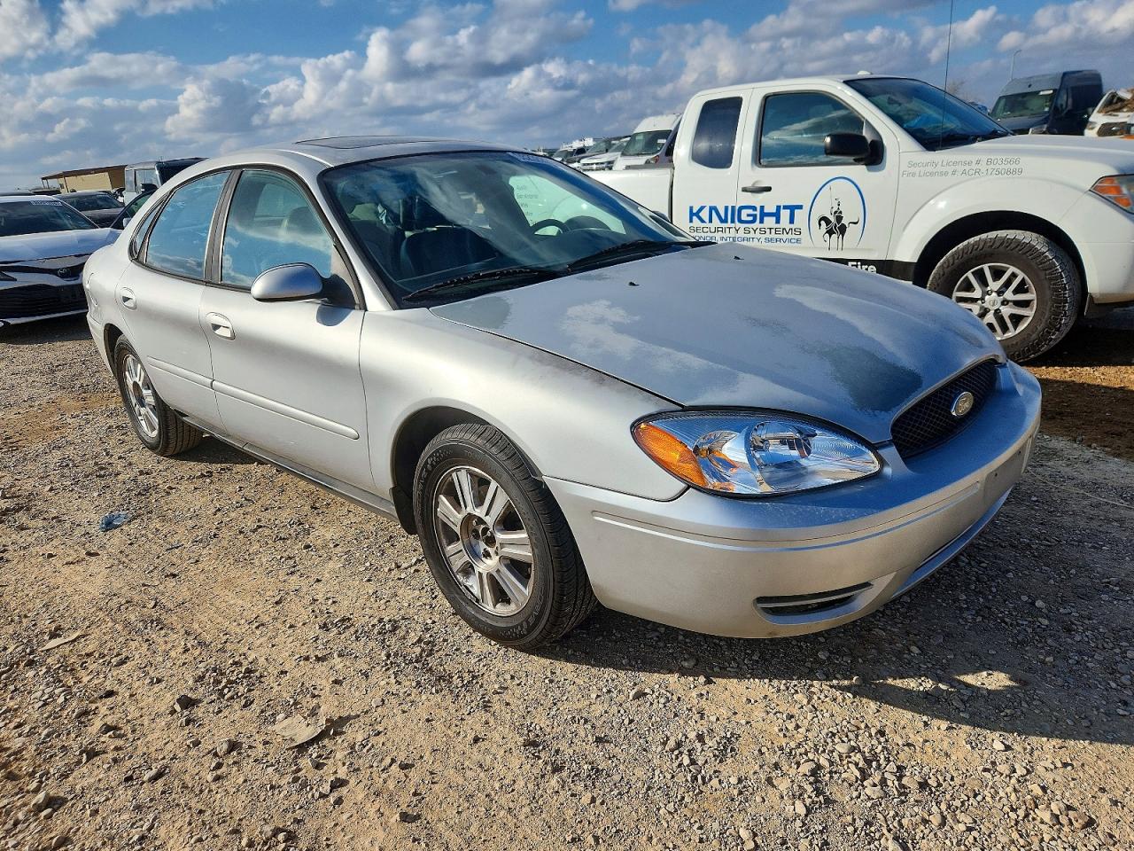 2005 FORD TAURUS SEL photo 4