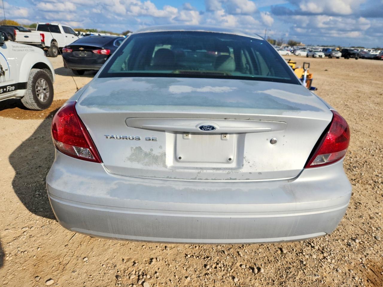 2005 FORD TAURUS SEL photo 6