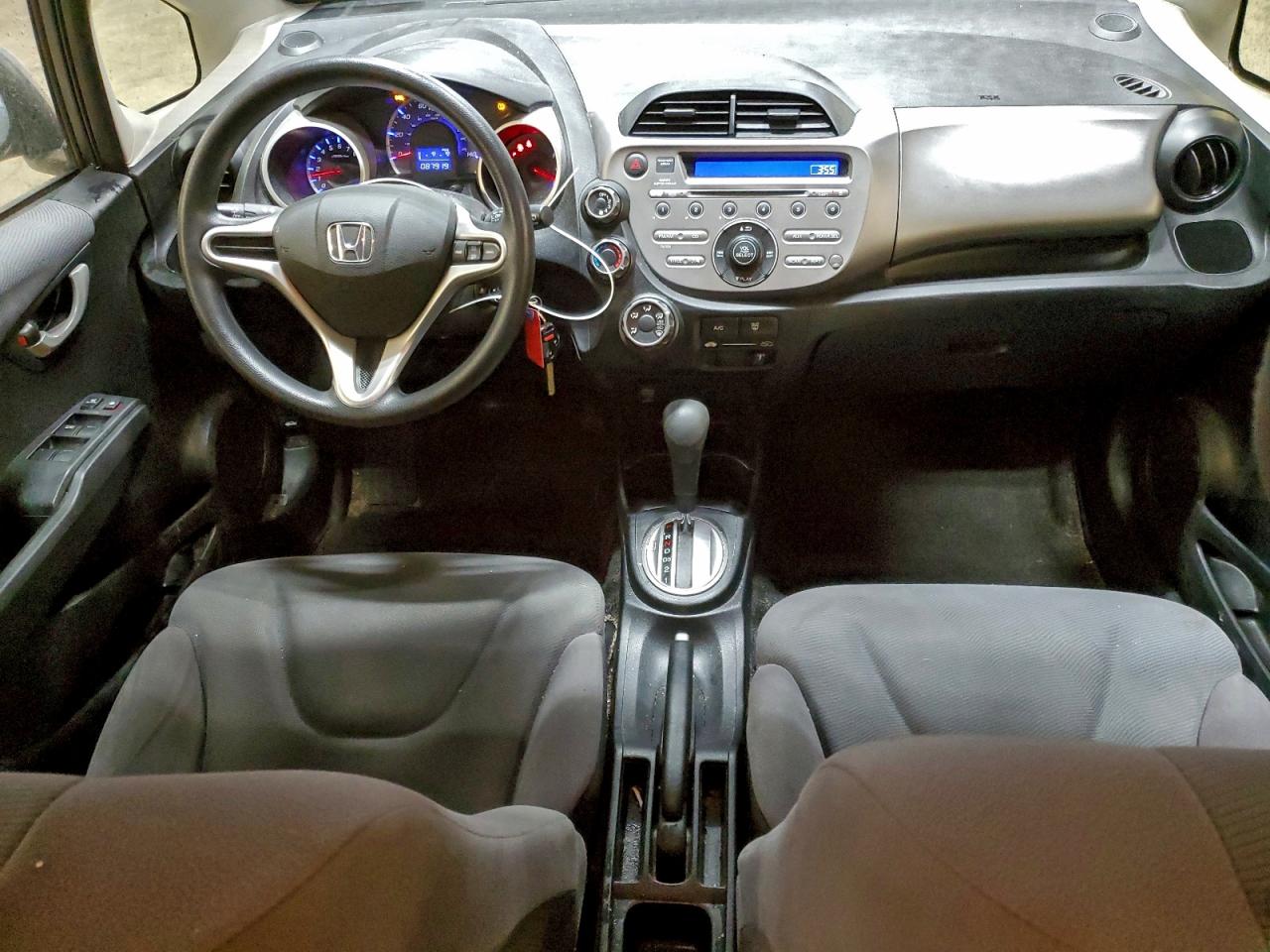 2013 HONDA FIT photo 8