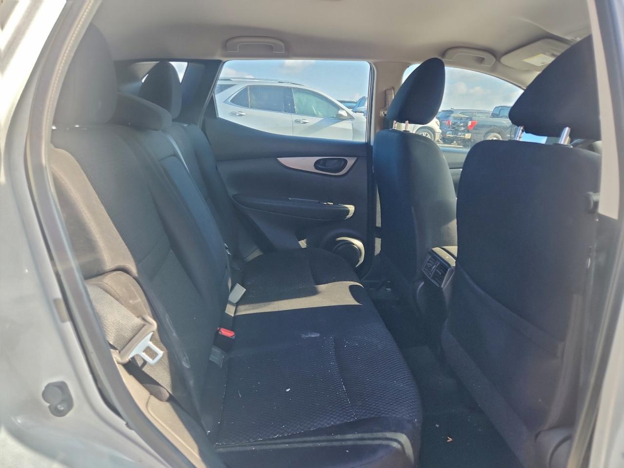 2020 NISSAN ROGUE SPORT S photo 11