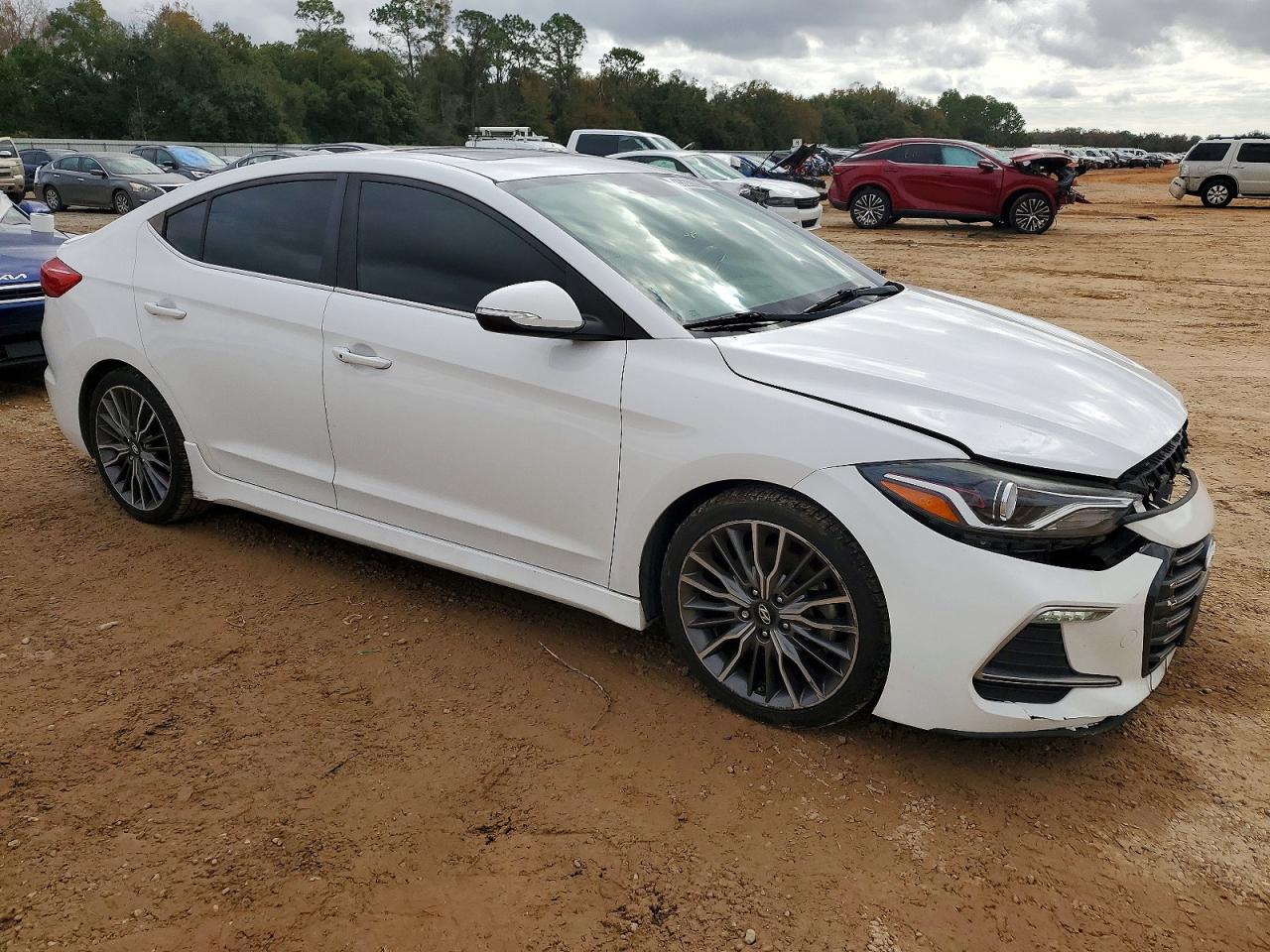 2017 HYUNDAI ELANTRA SPORT photo 4