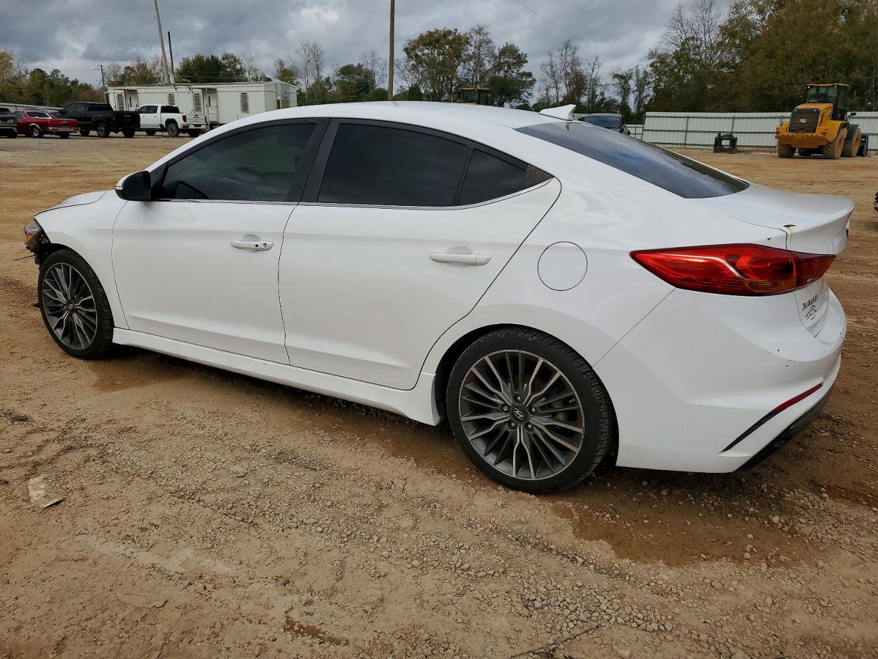2017 HYUNDAI ELANTRA SPORT photo 2