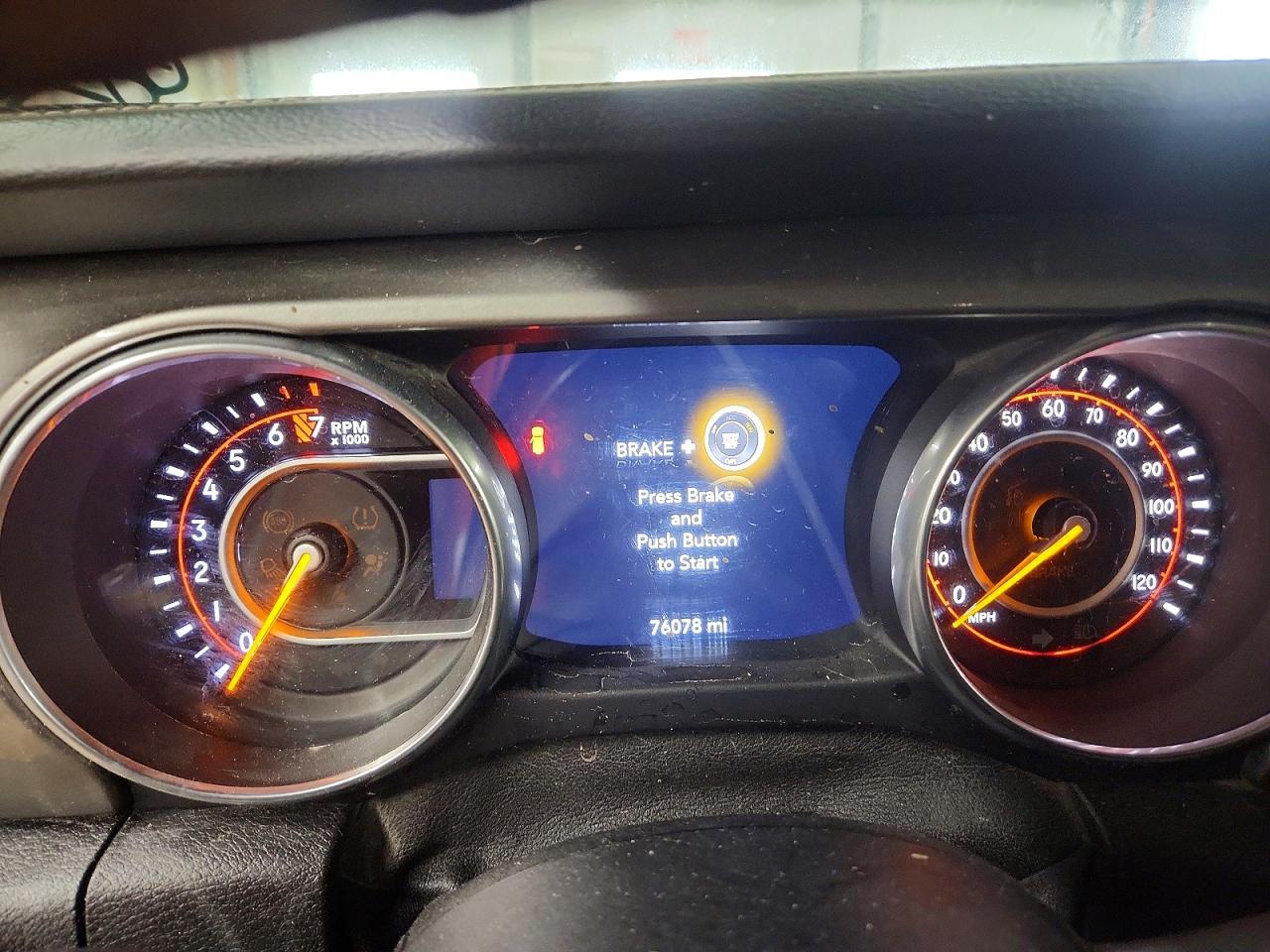2018 JEEP WRANGLER UNLIMITED SAHARA photo 9