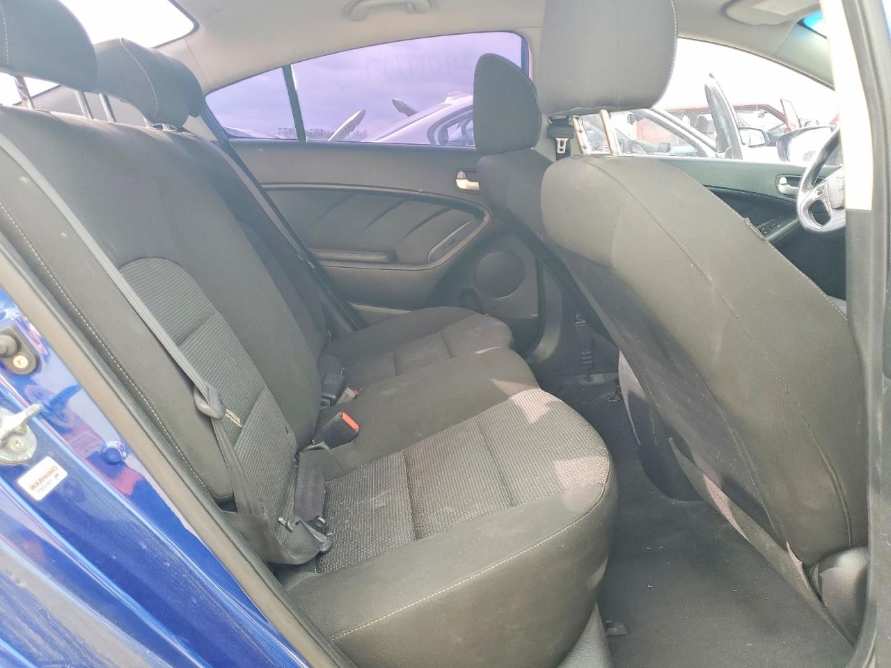 2017 KIA FORTE LX photo 10