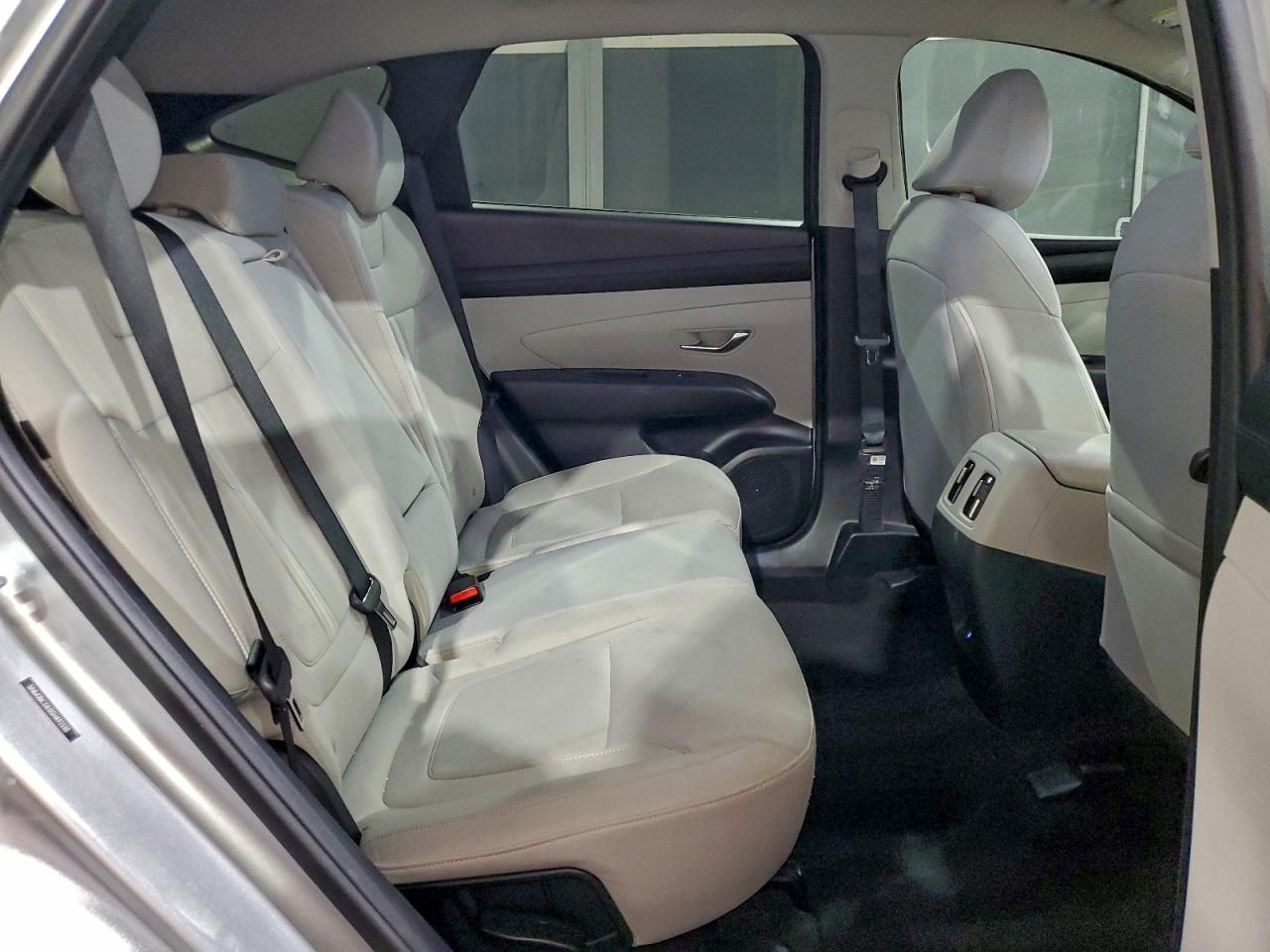 2025 HYUNDAI TUCSON SEL photo 41