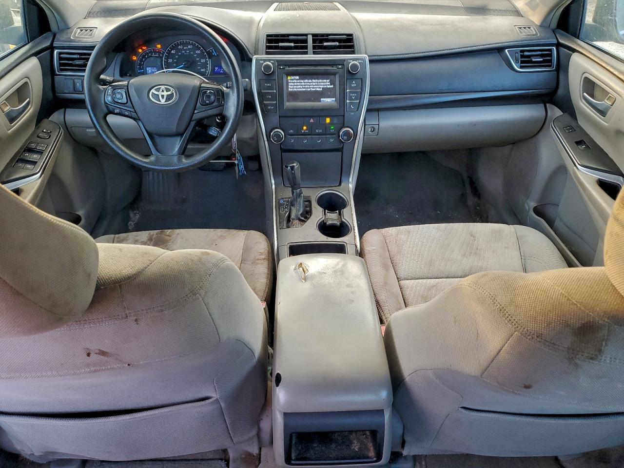 2015 TOYOTA CAMRY LE photo 8