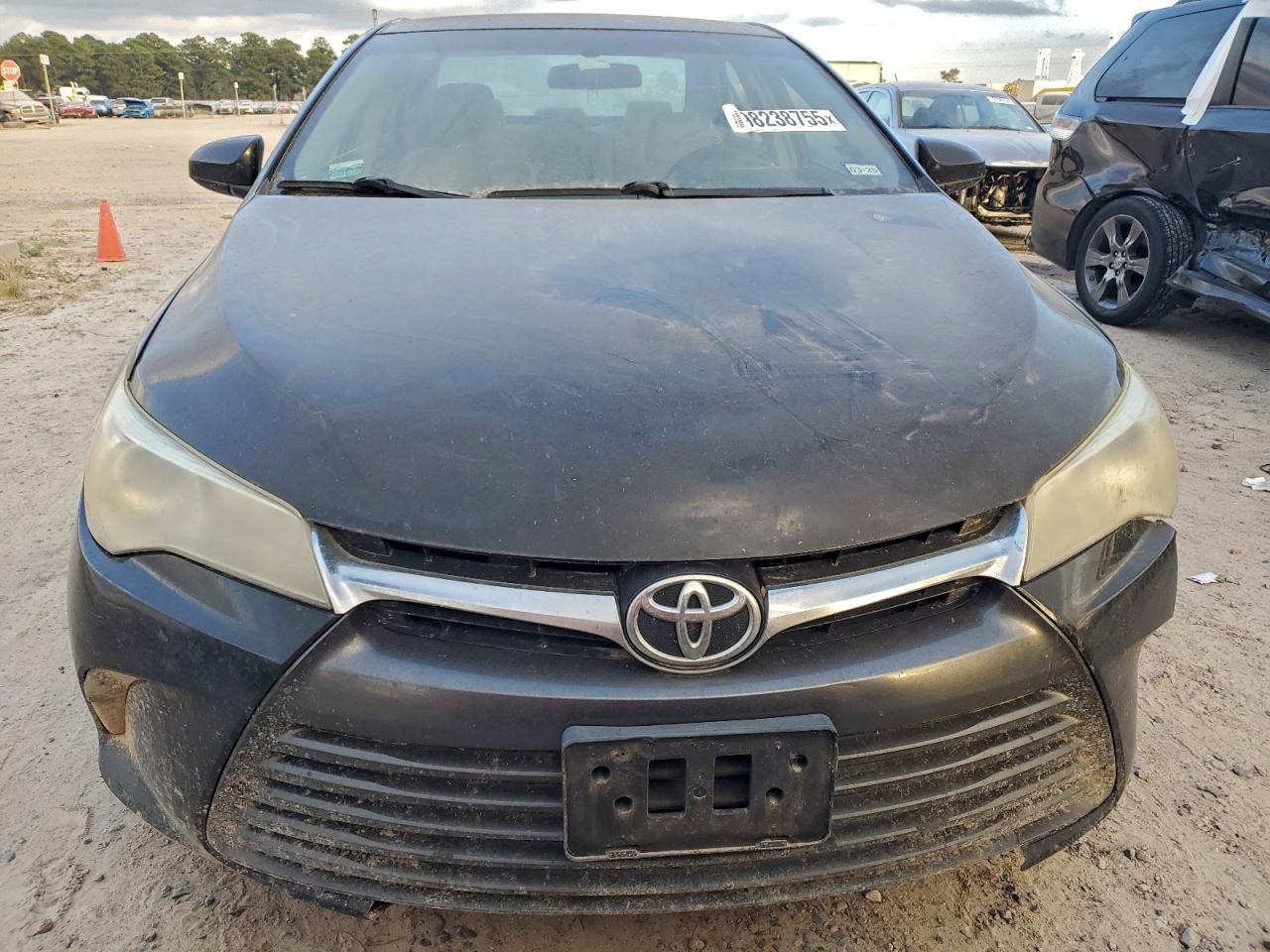 2015 TOYOTA CAMRY LE photo 5