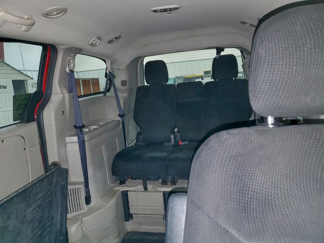 2012 DODGE GRAND CARAVAN SXT photo 10