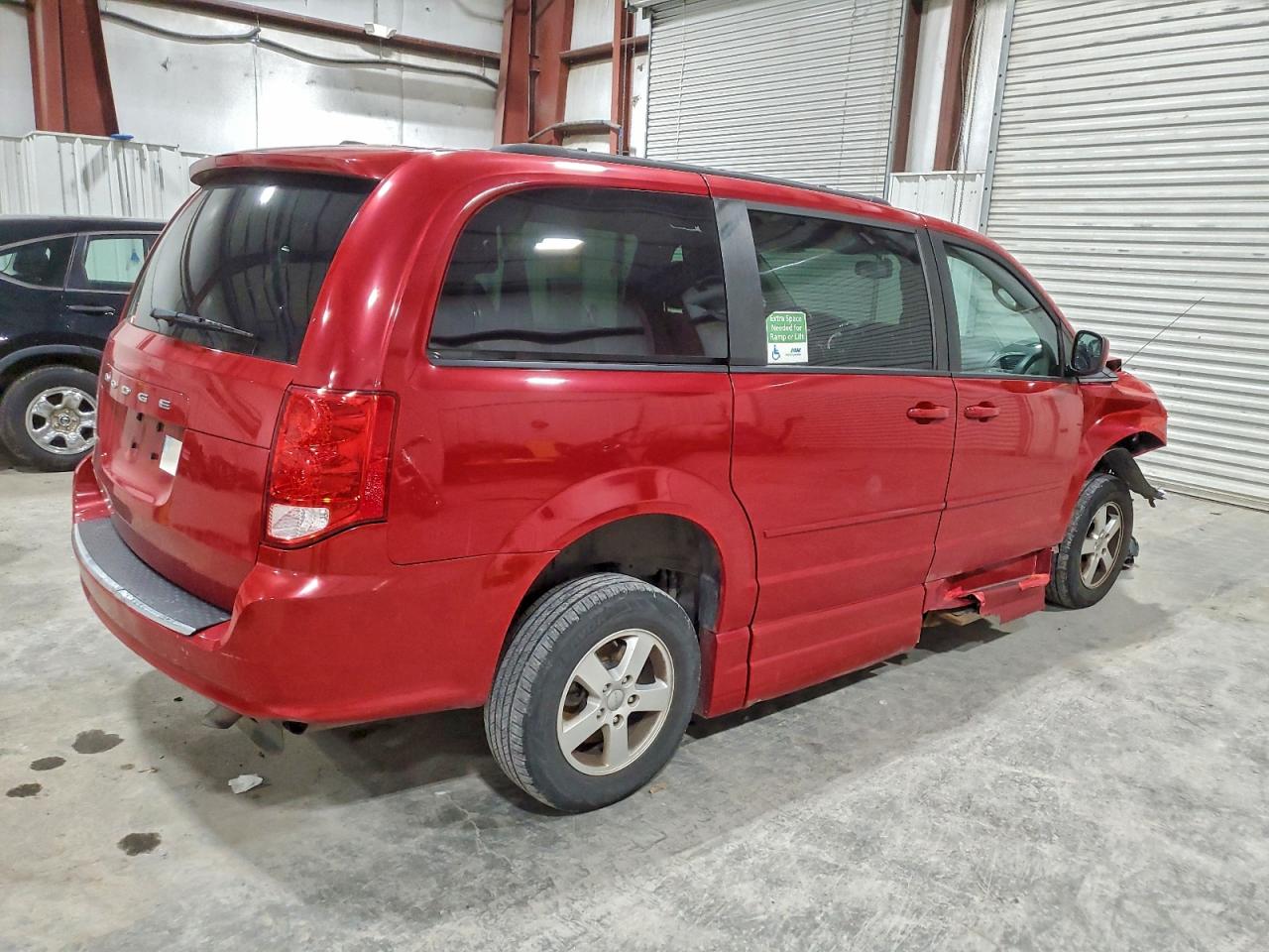2012 DODGE GRAND CARAVAN SXT photo 3