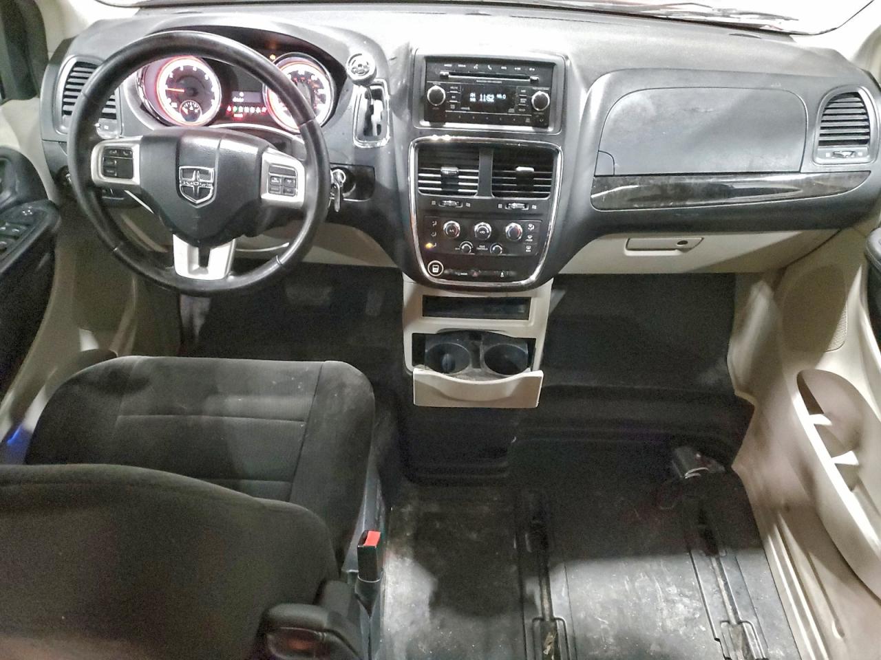 2012 DODGE GRAND CARAVAN SXT photo 8