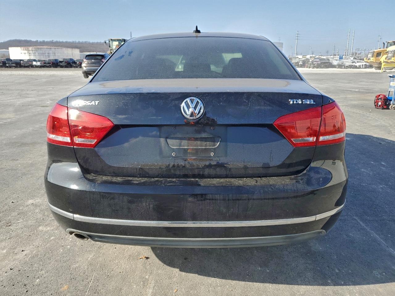 2014 VOLKSWAGEN PASSAT SEL photo 6