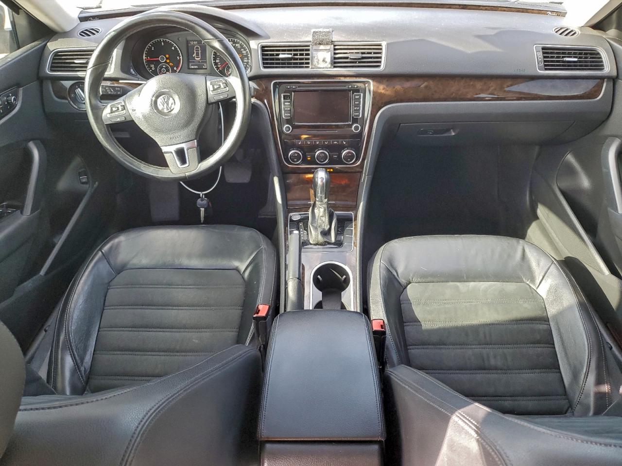 2014 VOLKSWAGEN PASSAT SEL photo 8