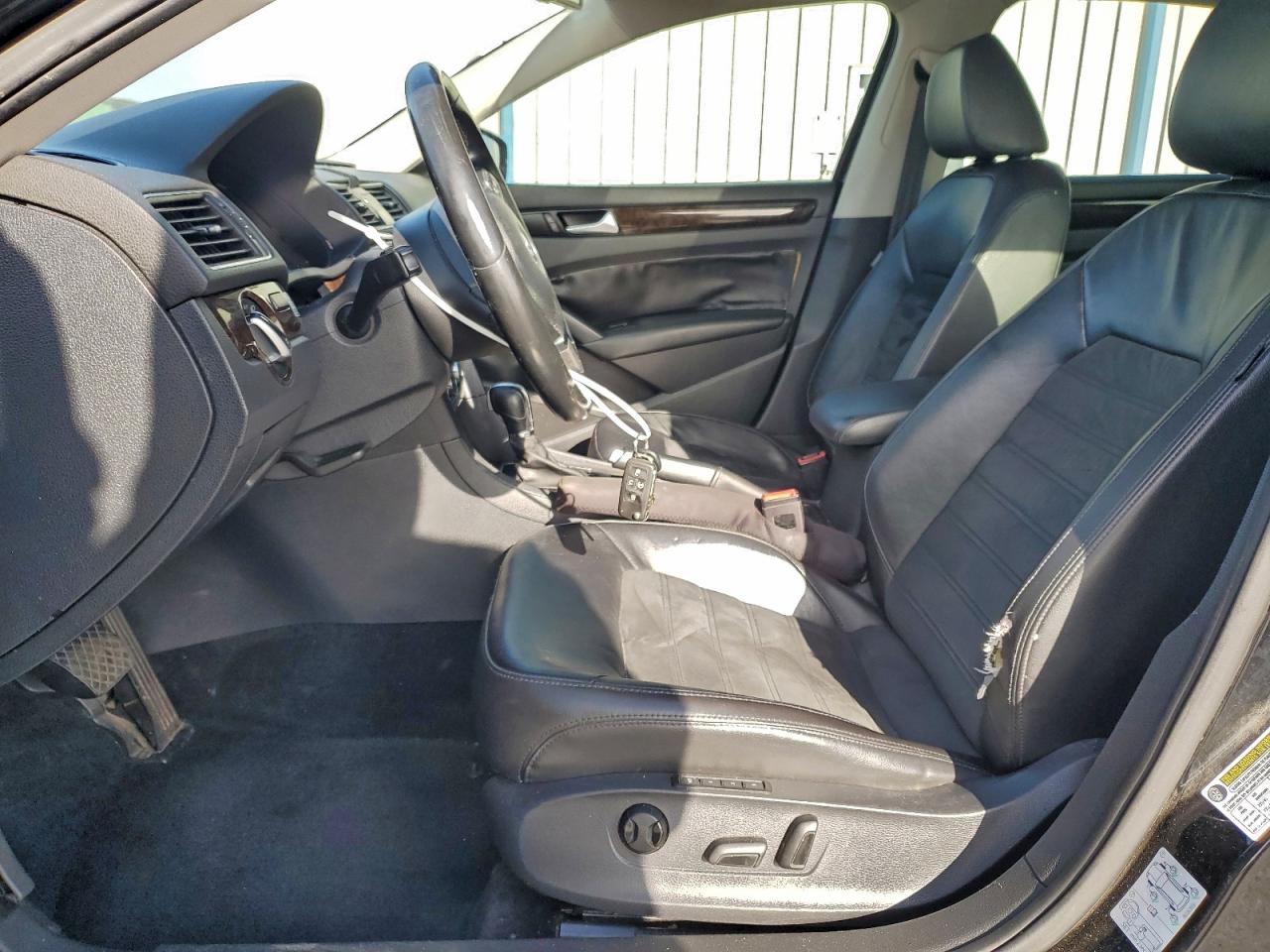 2014 VOLKSWAGEN PASSAT SEL photo 7