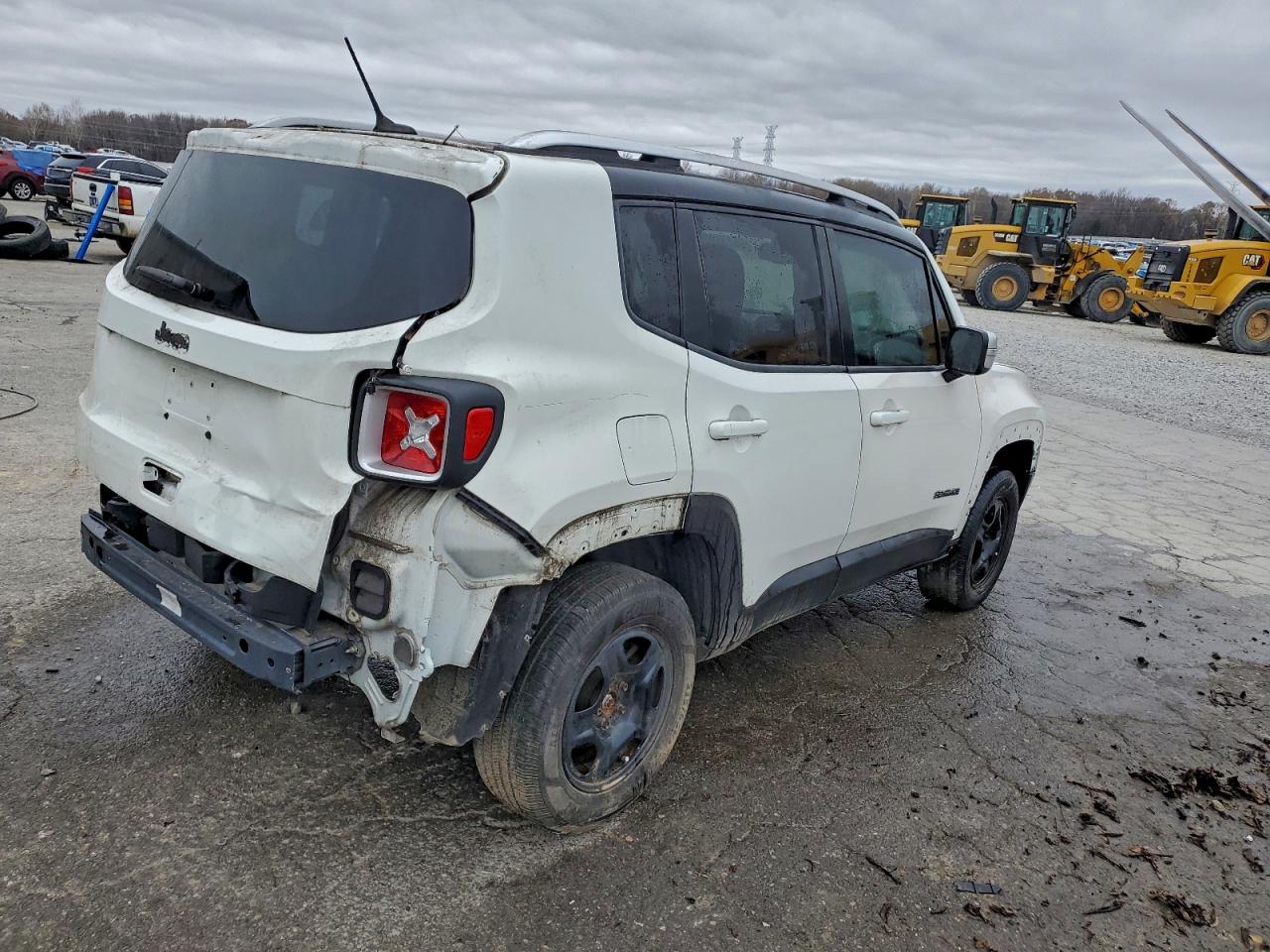 2015 JEEP RENEGADE LIMITED photo 3