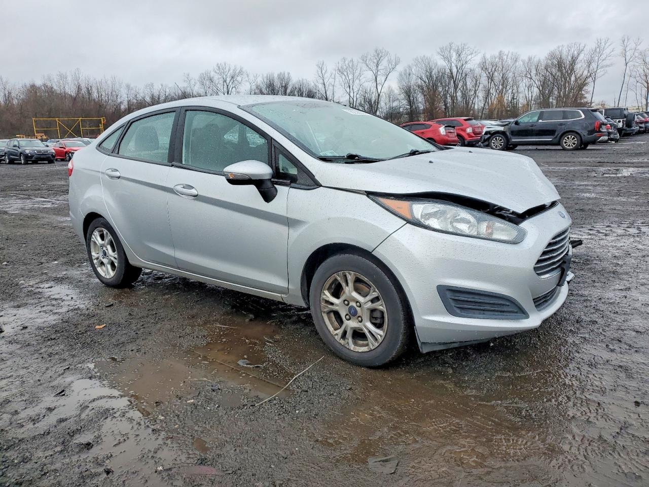 2015 FORD FIESTA SE photo 4