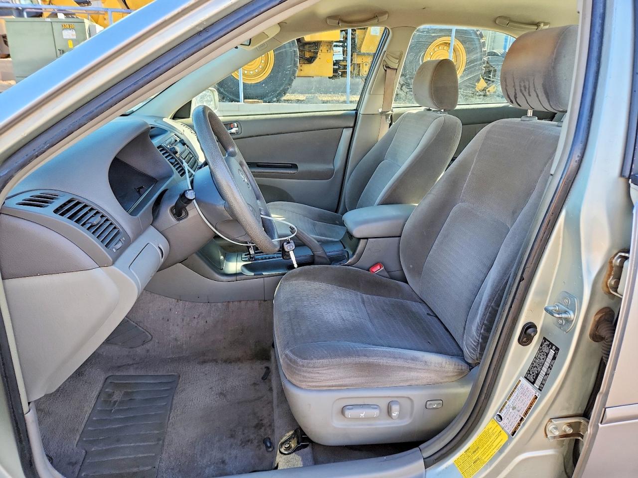 2006 TOYOTA CAMRY LE photo 7