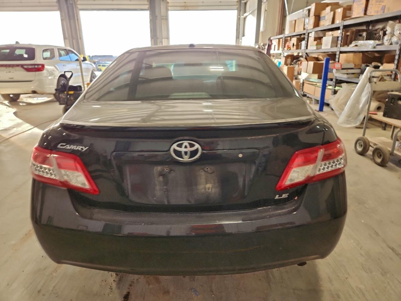 2010 TOYOTA CAMRY BASE photo 6