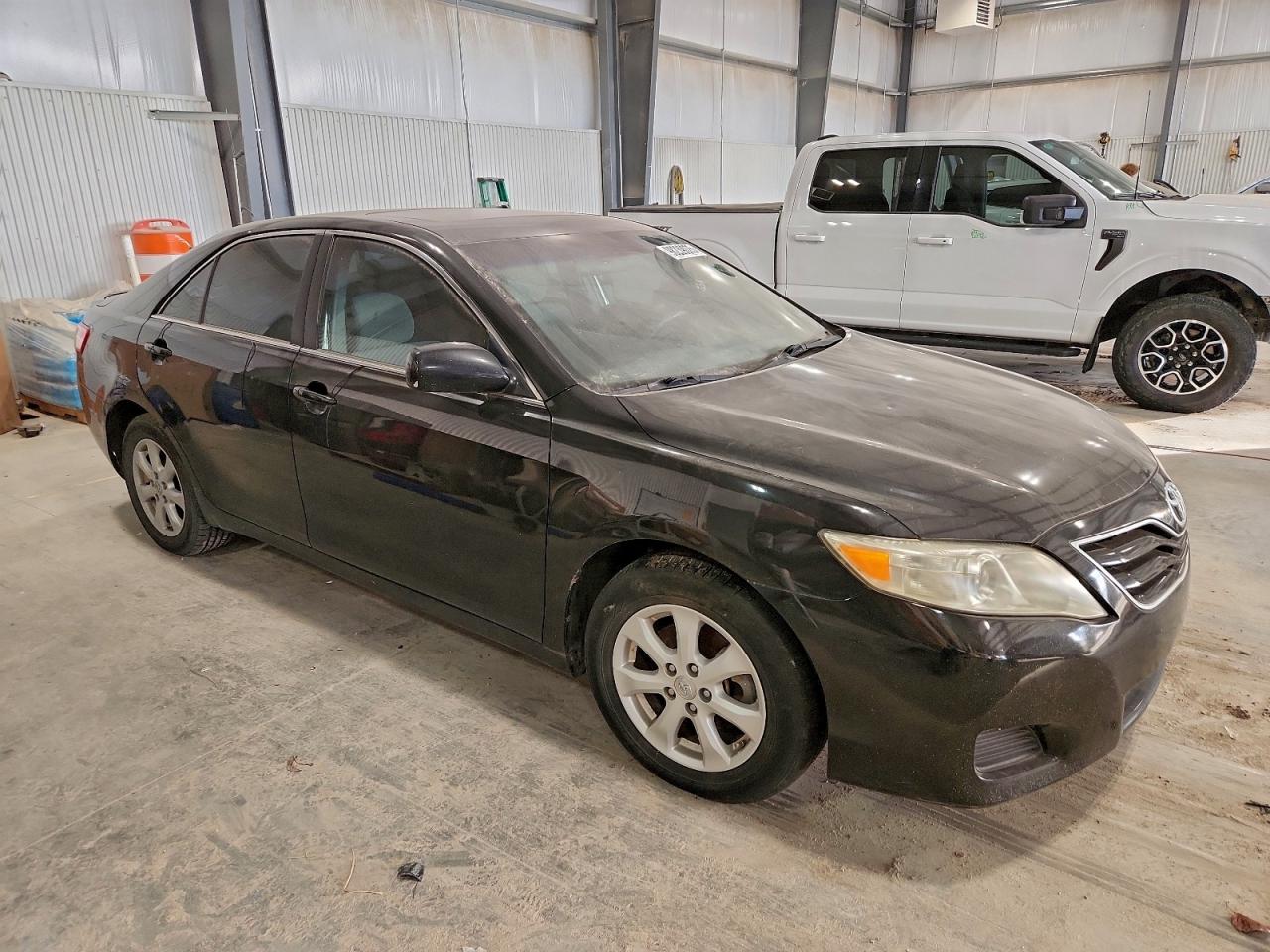 2010 TOYOTA CAMRY BASE photo 4