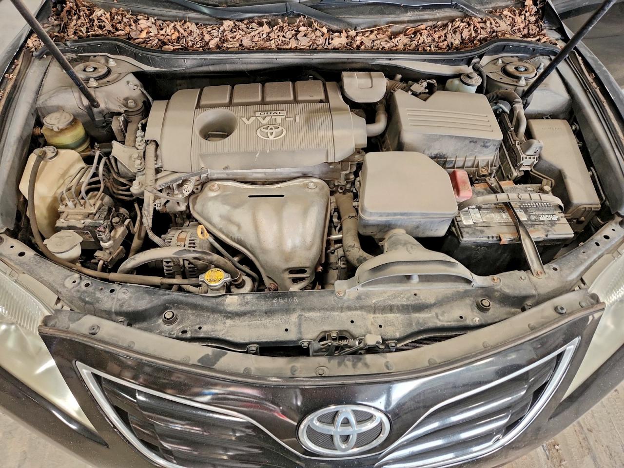 2010 TOYOTA CAMRY BASE photo 11