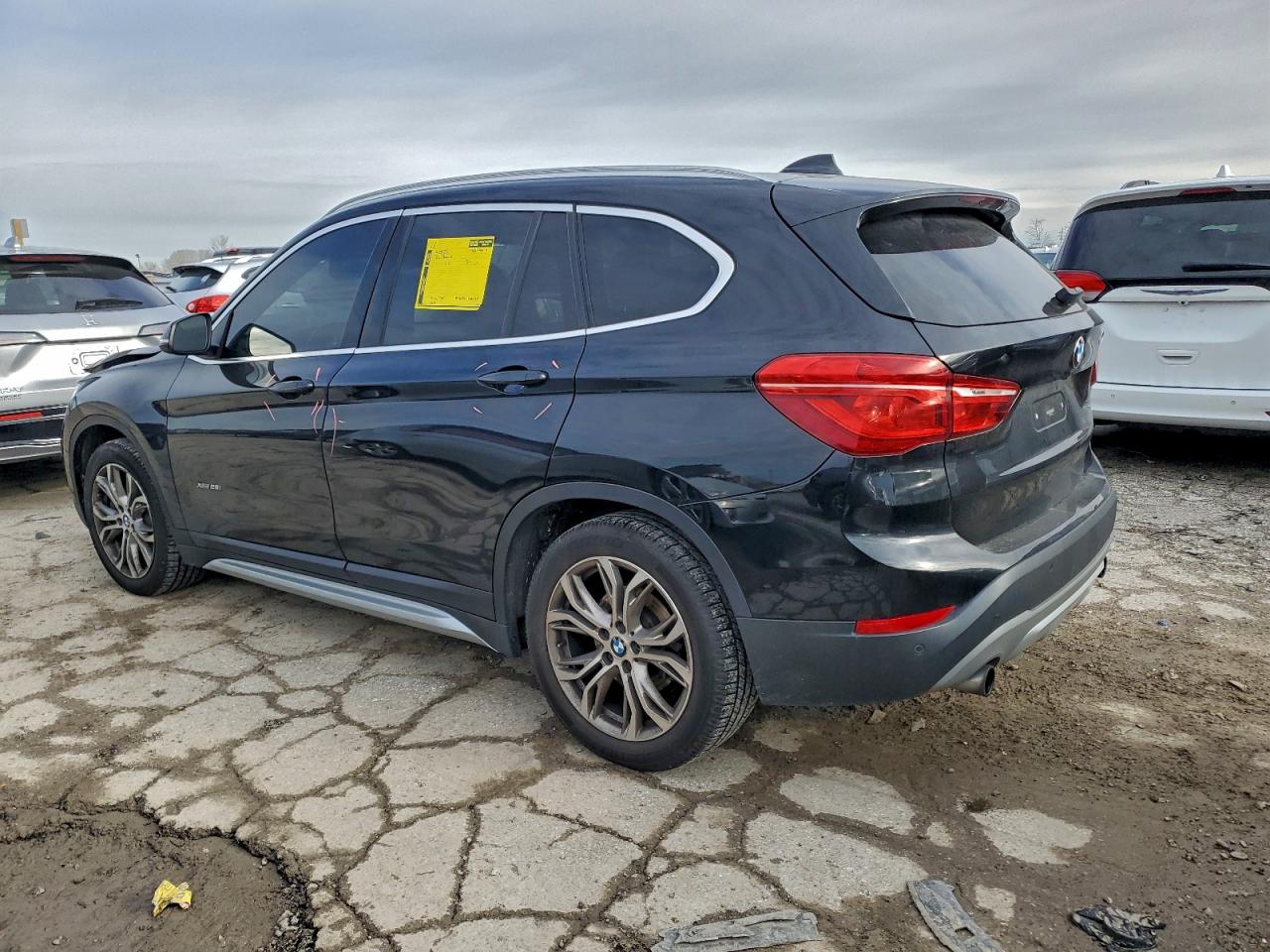 2016 BMW X1 XDRIVE28I photo 2