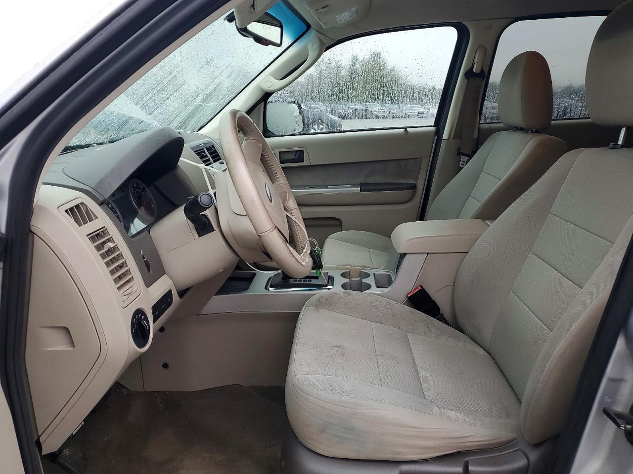 2010 FORD ESCAPE XLT photo 7